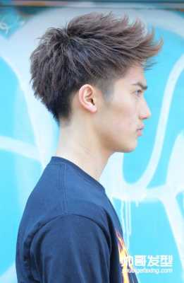 男生刘海往右偏怎么办,男生刘海为什么往右弯