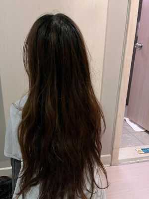 头发染成纯黑色怎样快速褪色,染完黑色头发怎么褪色快一点