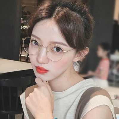 圆脸适合什么眼镜图片（圆脸戴什么眼镜好看）