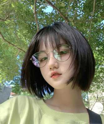 圆脸妹子适合什么眼镜（圆脸学生适合什么眼镜）
