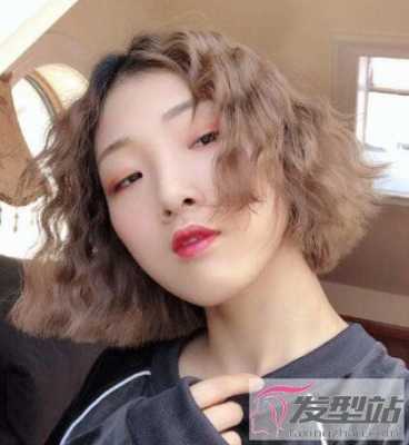 泡面头太蓬松怎么打理（泡面头太蓬松怎么打理好看）