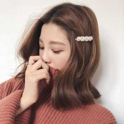 发夹怎么戴在头上好看（刘海怎么夹发卡好看）
