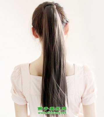 直头发怎么扎好看步骤（拉过直的头发怎么扎高马尾）