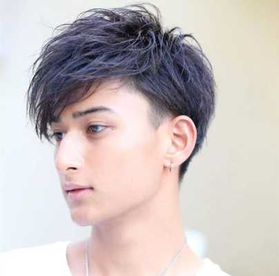 男生怎么睡觉头发不乱（男生睡觉怎样可以使发型不乱）