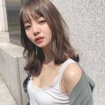 皮肤黄染什么色（皮肤黄染什么色显白又时尚）