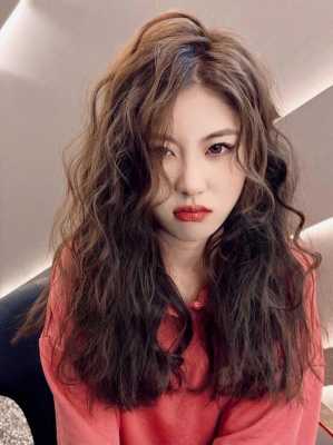 烫了头发很蓬松怎么办,烫了头发太蓬松怎么办小妙招