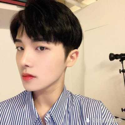 发缝大适合什么发型,脸型宽大适合什么发型男