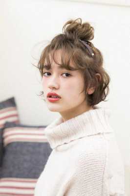 短发适合扎什么发型,短发女生扎什么发型好看