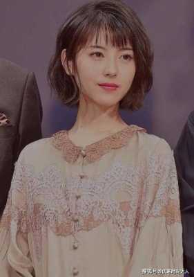 女士五十六发白发多是留长发好还是短发好,长发梳什么发型好看女