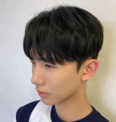 2017剪什么发型男（2017年发型男）