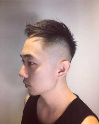 2017剪什么发型男（2017年发型男）