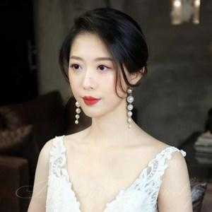 订婚适合什么发型图片（订婚耳饰推荐）