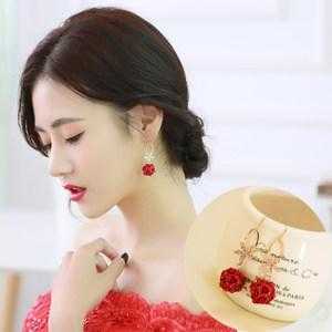 订婚适合什么发型图片（订婚耳饰推荐）