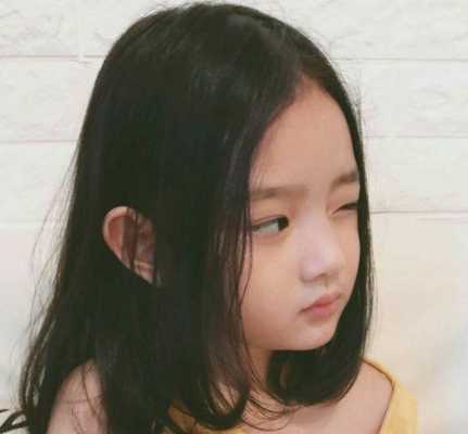学生应该梳什么发型（12岁学生剪什么发型）