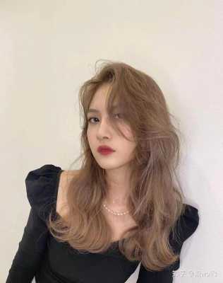 铜色头发是什么颜色,亚麻铜色头发什么颜色好看