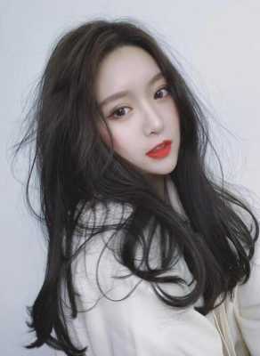 女士染发颜色什么好看（自然黑的头发好看，还是染发好看）