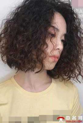 短头发怎么烫好看图片（短头发怎么烫好看图片女生）