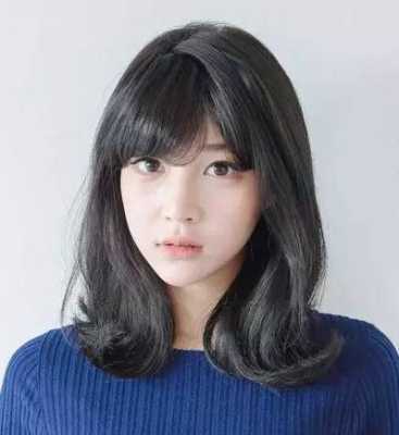 大脸蛋适合什么发型图片（请问一下，脸不算大，但是腮帮子大，适合什么样的发型和刘海）