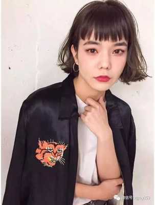 超短发尴尬期怎么办（超短发尴尬期如何度过）