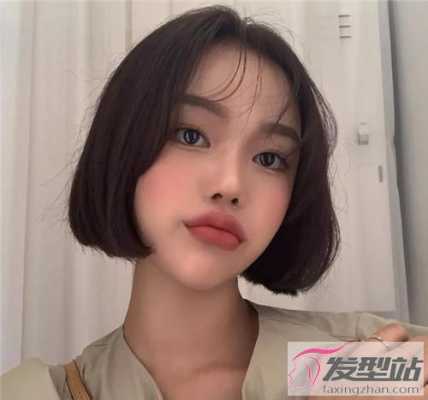 女脖子短适合什么发型（女脖子短适合什么发型图片）