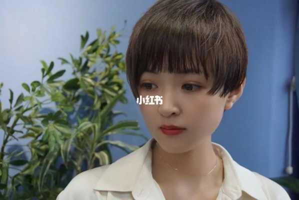 超短发染什么颜色洋气（短发染色手法教程）