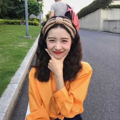 头带怎么戴好看图片（头带怎么戴好看图片女）