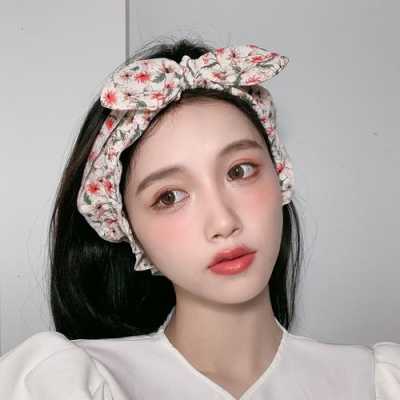 头带怎么戴好看图片（头带怎么戴好看图片女）