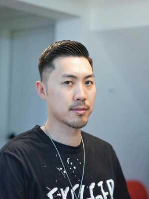 男生油头发型怎么弄（男生油头发型怎么弄好看）