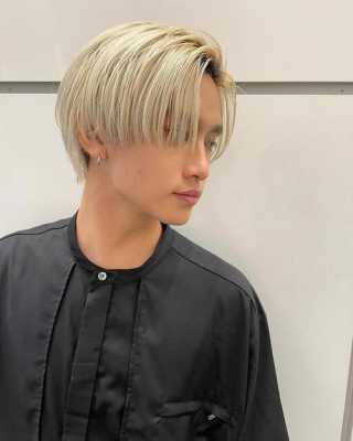 头发偏硬适合什么发型（头发丝硬适合什么发型）