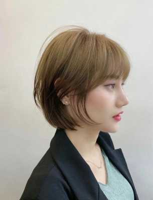 额头短适合什么发型女（头顶尖额头窄适合什么发型）