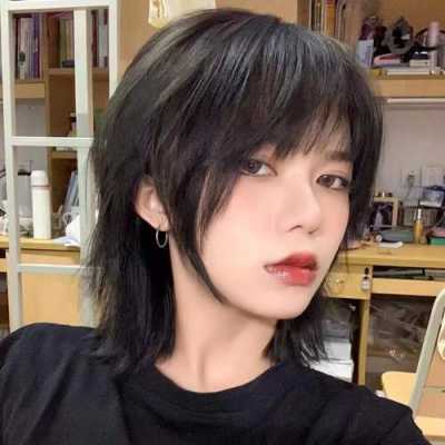 长得黑适合什么发型男（长得黑适合什么发型男生）