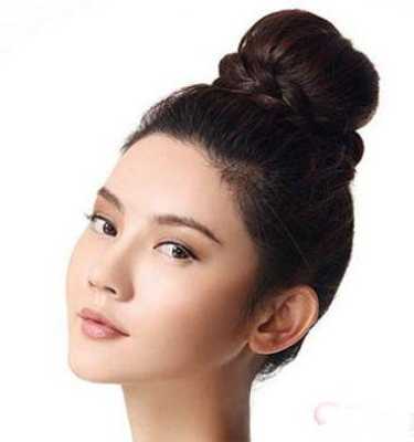 有美人尖怎么扎丸子头（有美人尖的怎么扎丸子头）