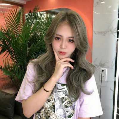 中长发适合什么发色（中长发适合什么发色好看）