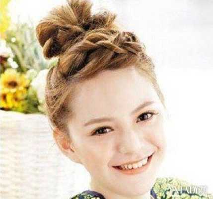 自来卷怎么扎头发好看（小孩自然卷的短头发怎么扎）