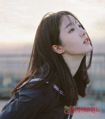 直头发披着怎么弄好看（直头发披着怎么弄好看图片）