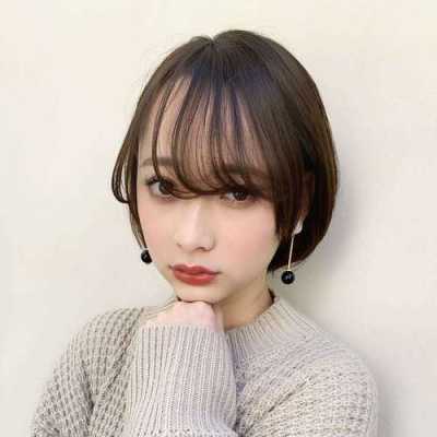 额头几指宽适合刘海,额头宽适合什么刘海女生