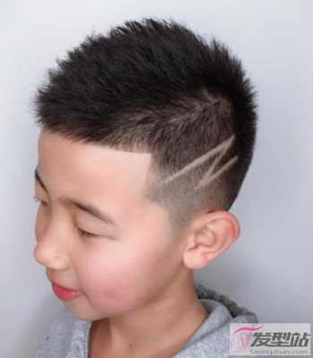 13岁男孩剪什么发型最帅,男宝宝剃什么发型好看图片大全