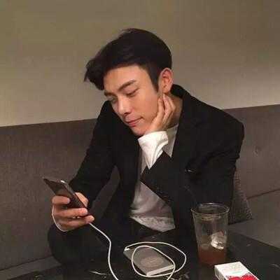 男头染什么颜色好看（男头染什么颜色好看图片）