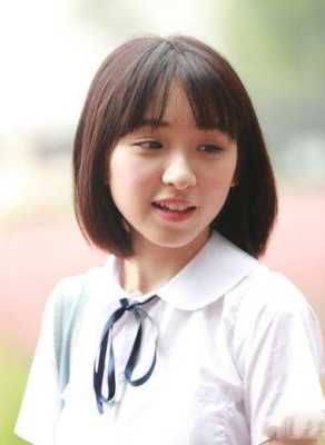 初中女孩剪什么发型好（初中女孩剪什么发型好看图片大全）