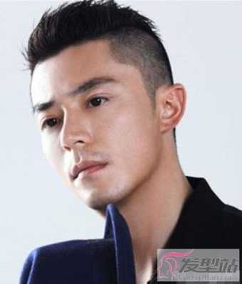 秃额角适合什么发型男（男生秃鬓角的发型，男生适合剪什么发型）