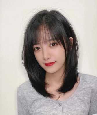 脸比较小。脸有点长，适合什么发型,小瘦长脸适合什么发型女
