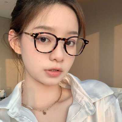 眼睛小的人戴什么眼镜