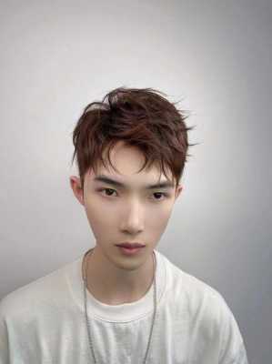 现在什么头发最流行男（现在什么头发最流行男生发型）