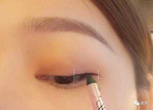半双眼皮怎么画眼线（半双眼皮怎么画眼线好看）