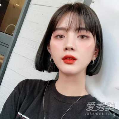 齐脸短发怎么弄好看（中短发剪齐还是有层次）