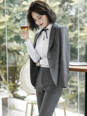 穿西服配什么发型女（西装扎什么发型好看）
