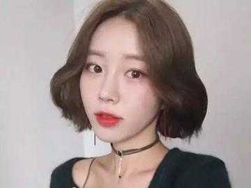 头大下巴尖适合什么发型,大脸尖下巴适合什么发型女