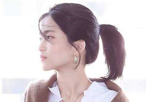 无刘海马尾鬓角怎么留（无刘海鬓角两边头发怎么弄的）