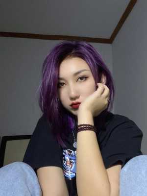 紫罗兰色头发怎么染（紫罗兰色头发怎么染好看）