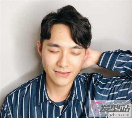 额头前凸适合什么发型（额头前凸适合什么发型男）